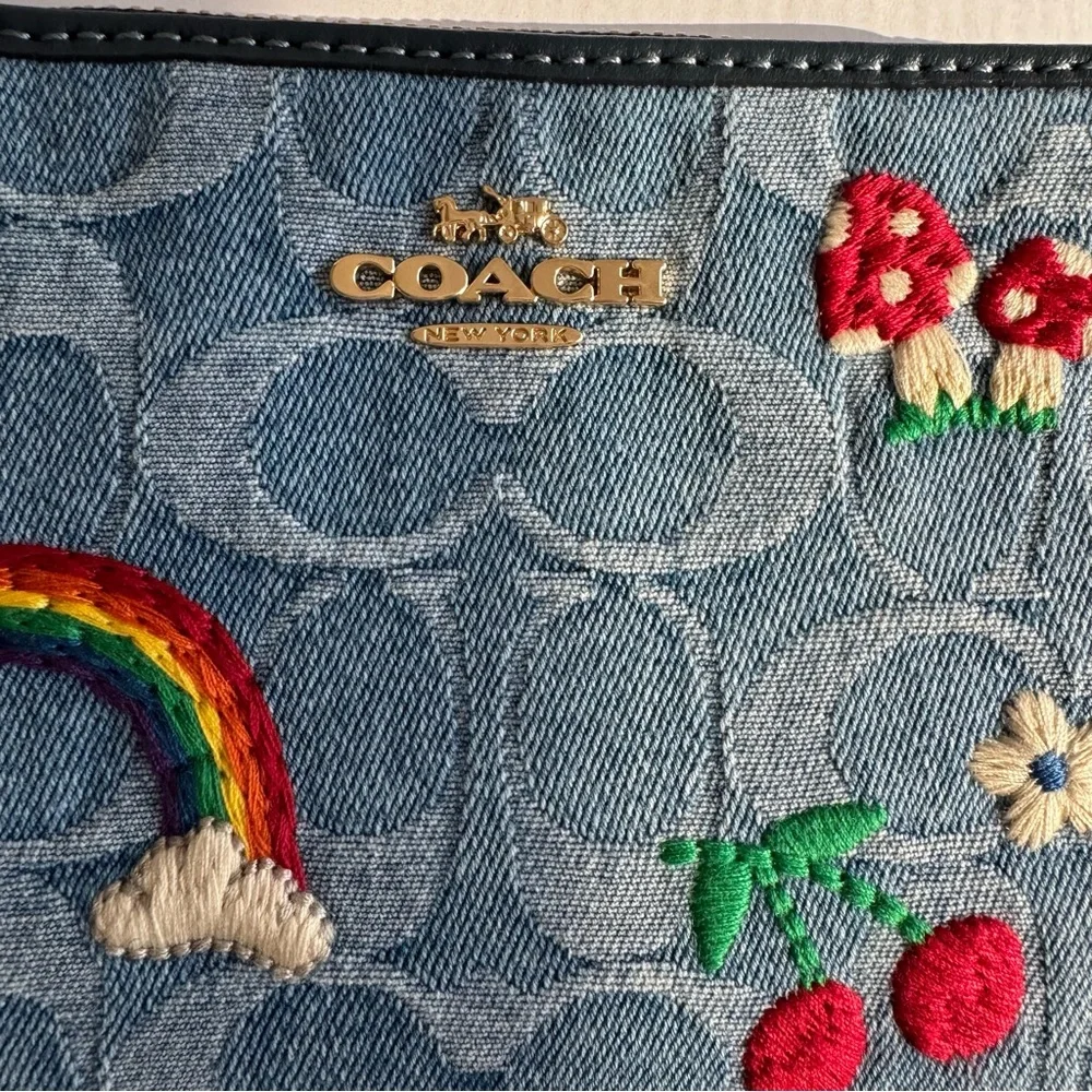 Coach CDF35 Corner Zip Wristlet Signature Denim Rainbow Indigo Multi NWT - Picture 7 of 16